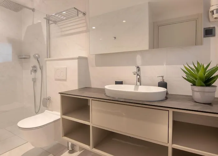 Jelena 1 - Exklusiv 3*