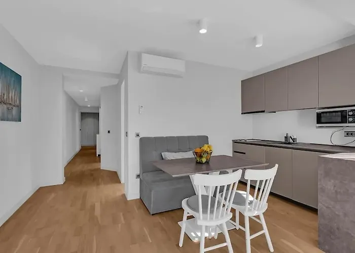 בית הארחה Jelena 1 - Exklusiv 3*