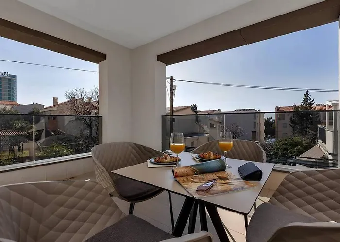 בית הארחה Jelena 1 - Exklusiv 3*