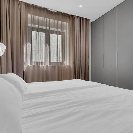 Jelena 1 - Exklusiv 3*