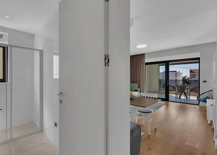 Jelena 1 - Exklusiv 3*