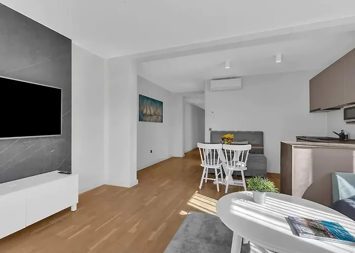 Jelena 1 - Exklusiv Pensionat 3*