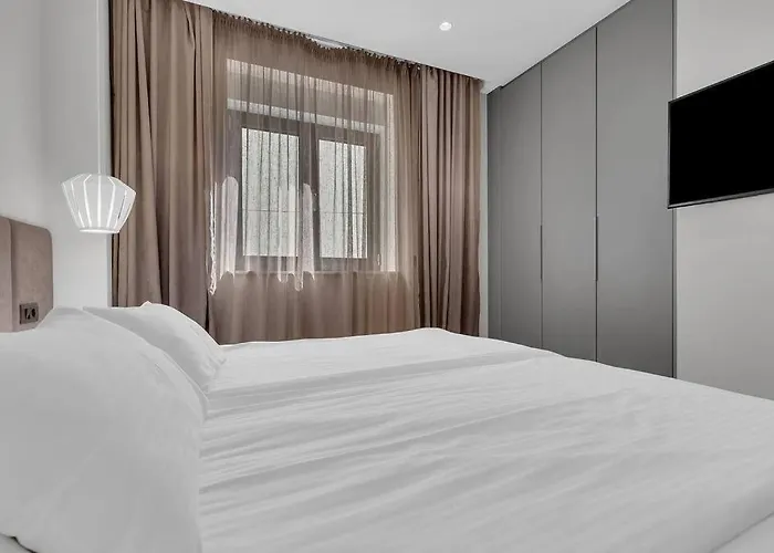 Jelena 1 - Exklusiv 3*