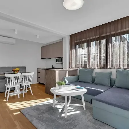 Jelena 1 - Exklusiv 3*